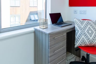 1 bed studio, Queens Terrace, City Centre, Southampton, SO143LR - Image 7